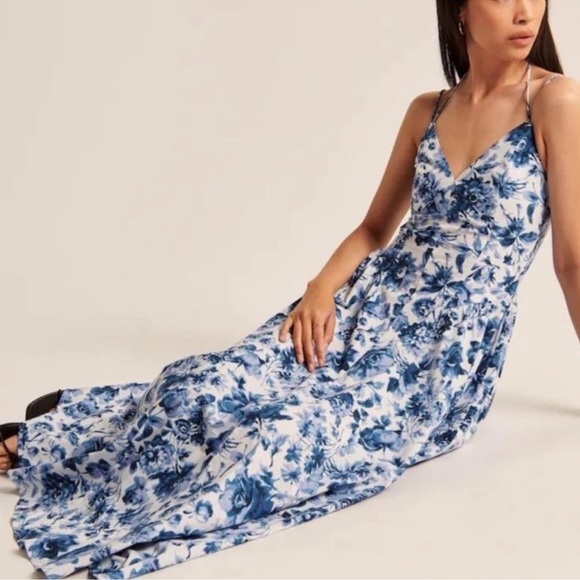 Abercrombie & Fitch Blue Floral Drop Waist Maxi Dress - Picture 4 of 10